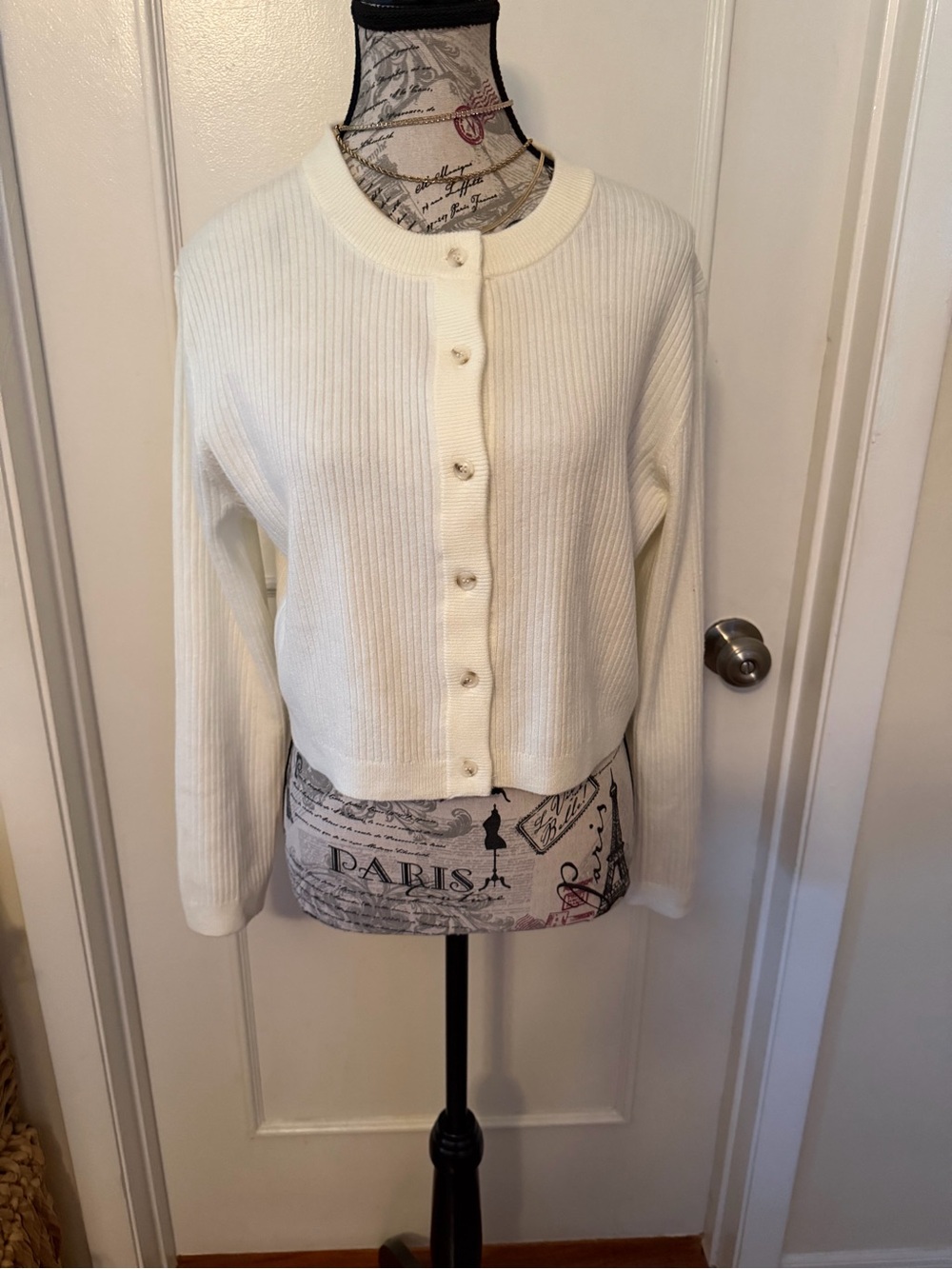 Jessica Simpson Ivory Ribbed Cropped Button Cardigan Sweater Small - Picture 6 of 13